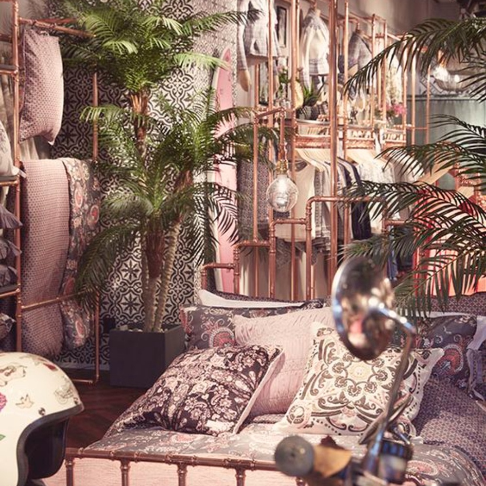 UNIQUE STYLES BOUTIQUE - Picture 2 of 8